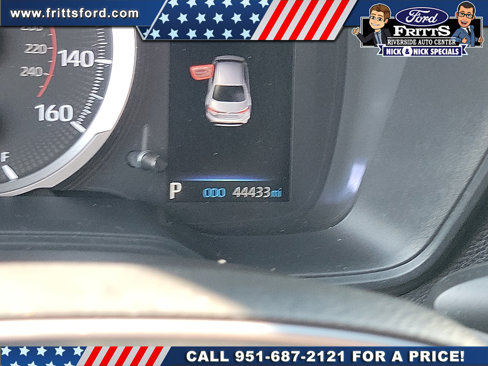 Used 2020 Toyota Corolla SE image 2