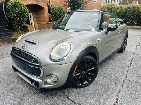 Used 2017 MINI Cooper S image 1