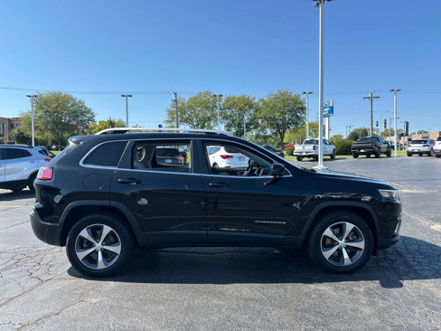 Used 2019 Jeep Cherokee Limited image 9