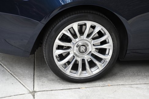 Used 2020 Rolls-Royce Dawn image 22