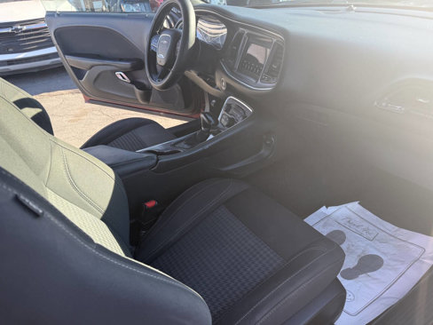 Used 2018 Dodge Challenger SXT image 15