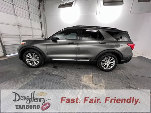 Used 2020 Ford Explorer XLT w/ Equipment Group 202A image 6