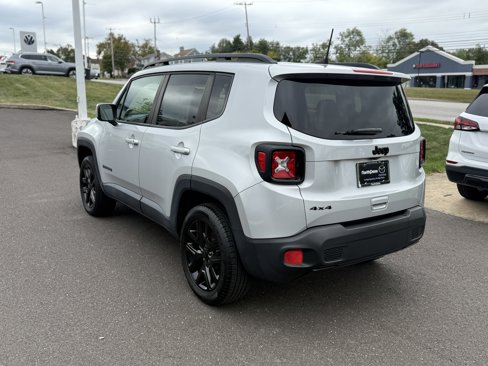 Used 2018 Jeep Renegade Altitude image 10