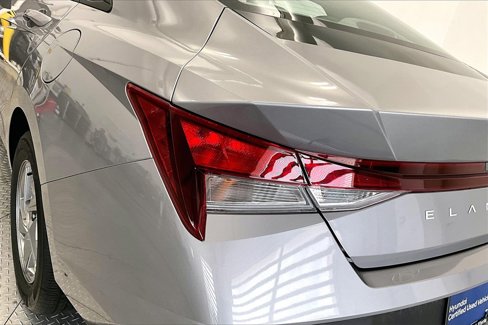 Certified 2025 Hyundai Elantra SE image 30