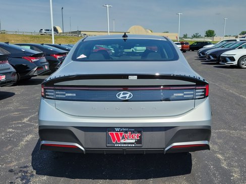 New 2025 Hyundai Sonata SE image 4
