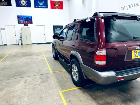 Used 2001 Nissan Pathfinder SE image 22
