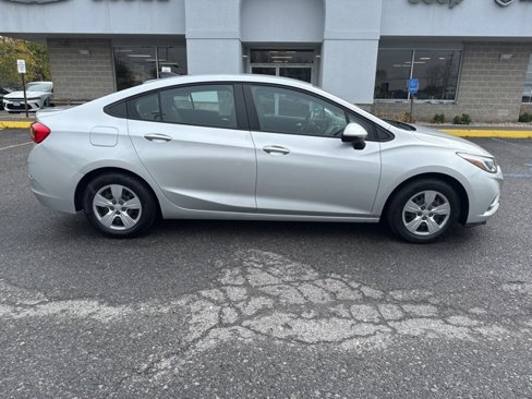 Used 2017 Chevrolet Cruze LS image 7
