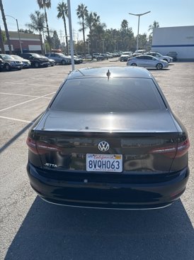 Used 2021 Volkswagen Jetta R-Line image 5