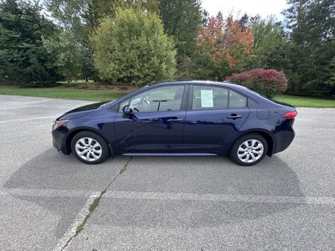 Used 2023 Toyota Corolla LE image 6