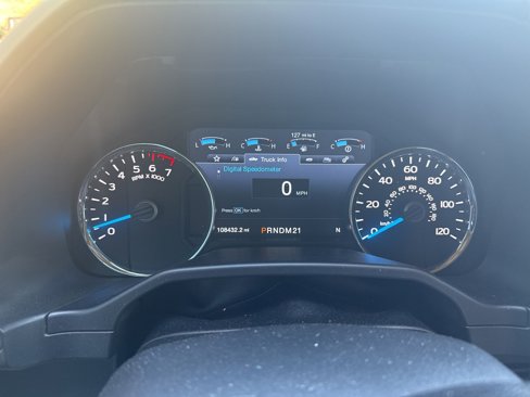 Used 2017 Ford F150 Lariat w/ Equipment Group 502A Luxury image 12