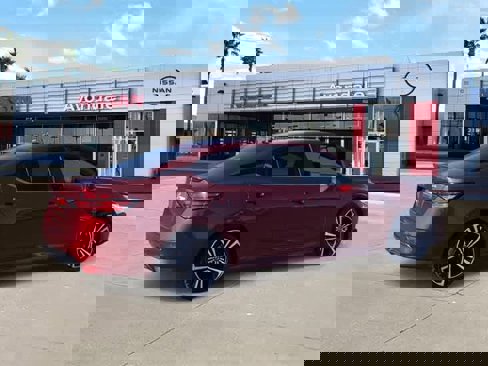 Used 2021 Nissan Sentra SR image 6