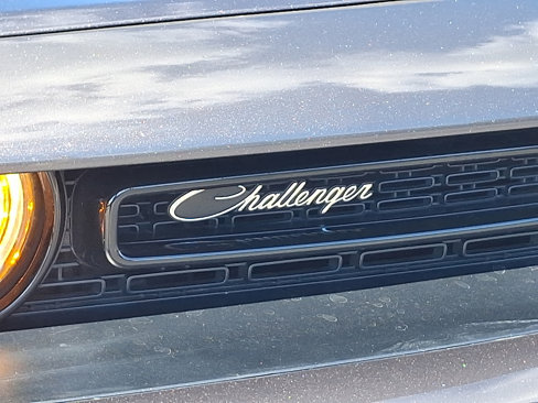 Used 2015 Dodge Challenger SXT Plus image 31
