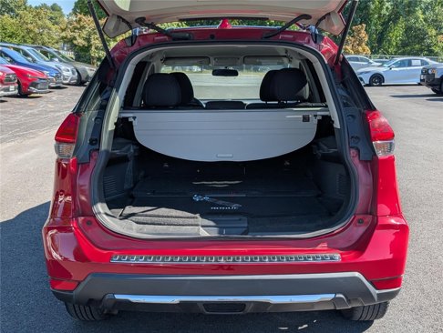 Used 2017 Nissan Rogue SV w/ Midnight Edition Package image 13