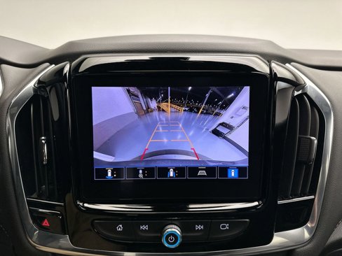 Used 2023 Chevrolet Traverse LT w/ LT Premium Package image 17