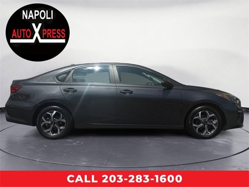 Used 2019 Kia Forte LXS image 2