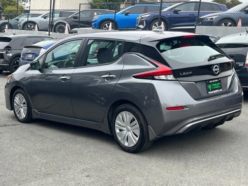 Used 2025 Nissan Leaf S image 7