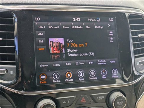 Used 2019 Jeep Grand Cherokee Limited w/ Luxury Group II image 12