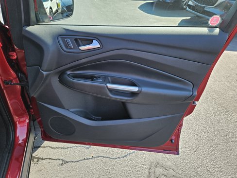 Used 2014 Ford Escape Titanium w/ Equipment Group 401A image 9