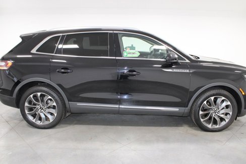Used 2022 Lincoln Nautilus Reserve image 11
