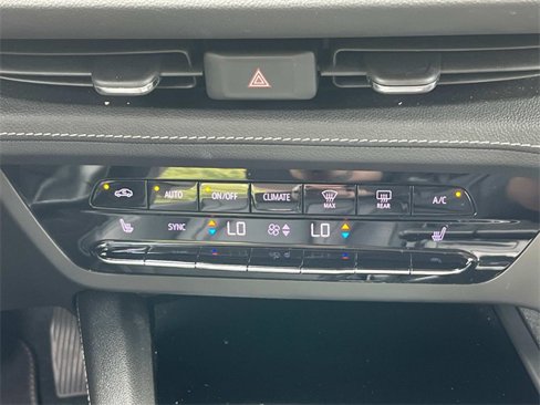 Used 2021 Buick Envision Essence image 13