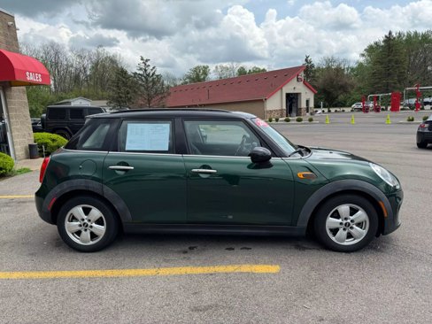 Used 2017 MINI Cooper 4-Door Hardtop image 4