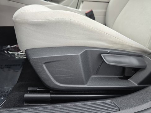Used 2019 Volkswagen Jetta S w/ Driver Assistance Package image 28