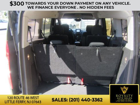 Used 2020 Ford Transit Connect XLT image 9