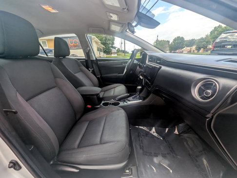 Used 2019 Toyota Corolla XLE image 35