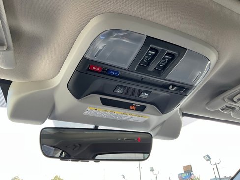 Used 2019 Subaru Crosstrek 2.0i Limited w/ Moonroof Package w/Navigation image 16
