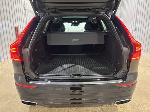 Used 2018 Volvo XC60 T6 R-Design w/ Convenience Package image 33