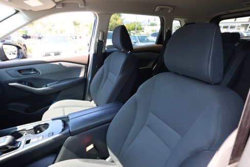 Used 2023 Nissan Rogue S image 15