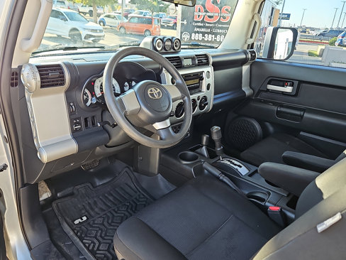 Used 2008 Toyota FJ Cruiser 4WD image 9
