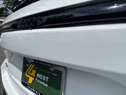 Certified 2022 Jeep Grand Cherokee Altitude image 12
