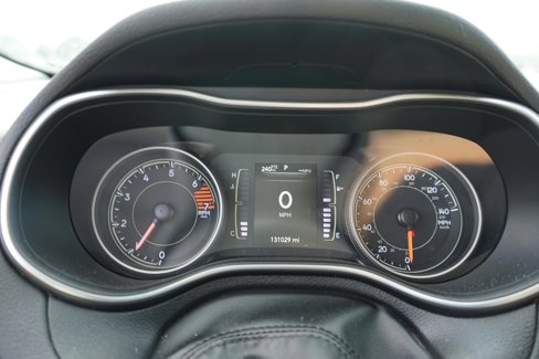 Used 2019 Jeep Cherokee Latitude w/ Popular Appearance Group image 11