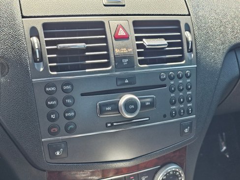Used 2010 Mercedes-Benz C 300 4MATIC Sedan image 10