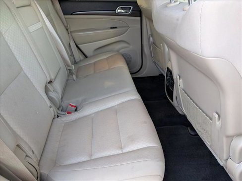 Used 2018 Jeep Grand Cherokee Laredo image 18
