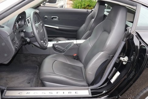 Used 2007 Chrysler Crossfire Limited image 11