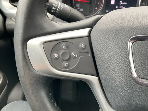 Used 2023 GMC Acadia SLT image 16