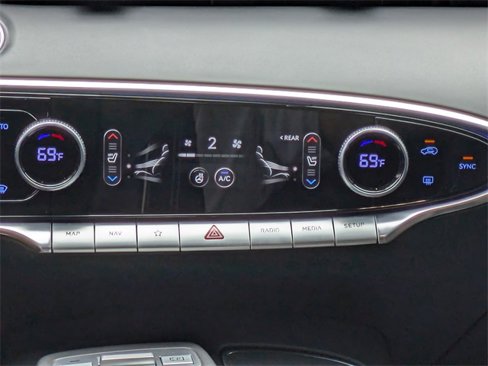 Used 2023 Genesis GV70 2.5T Sport Prestige w/ Sport Prestige Package image 26