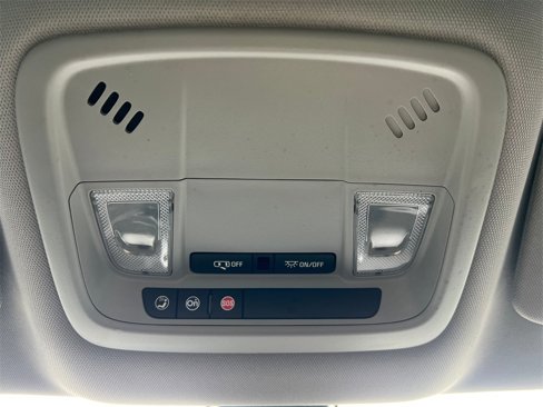 Used 2018 Chevrolet Volt LT w/ LT Driver Confidence Package image 37
