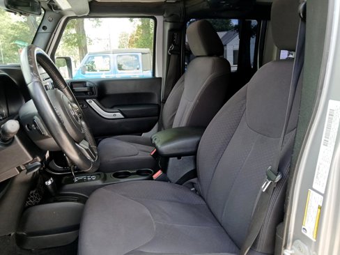 Used 2013 Jeep Wrangler Unlimited Sport image 16