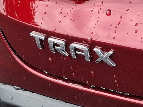 New 2025 Chevrolet Trax LT image 11