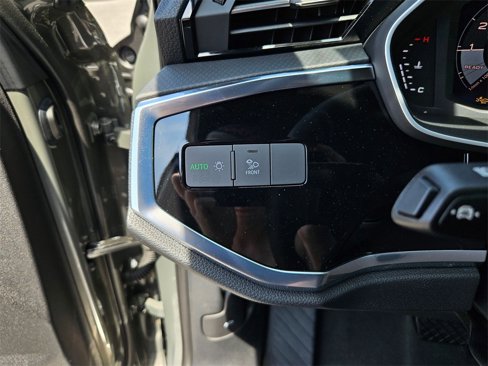 New 2025 Audi Q3 2.0T Premium image 17