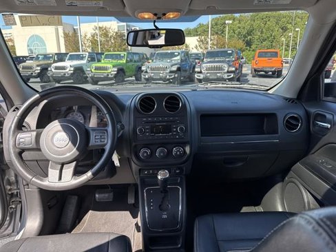 Used 2017 Jeep Patriot High Altitude image 13