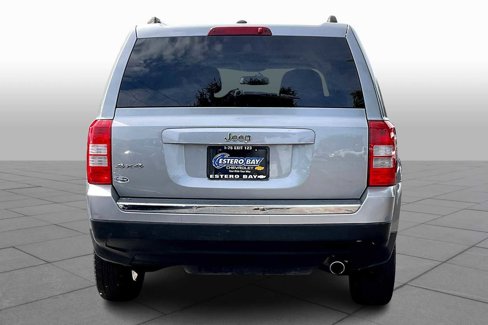 Used 2016 Jeep Patriot High Altitude image 4