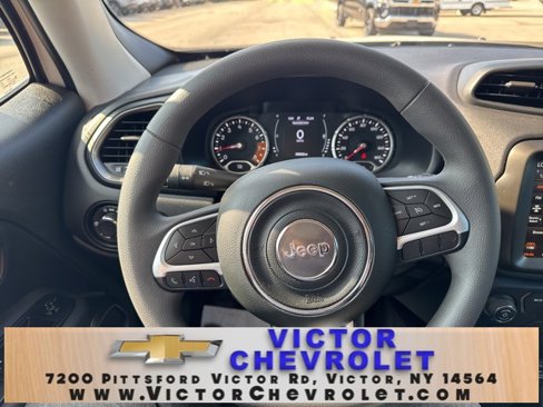 Used 2023 Jeep Renegade Latitude image 14