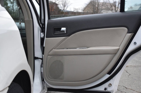 Used 2012 Ford Fusion Hybrid image 11