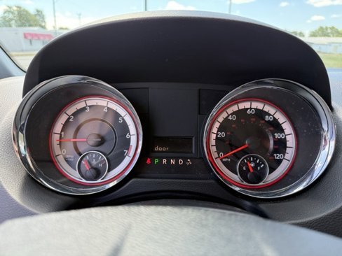 Used 2019 Dodge Grand Caravan SXT image 26