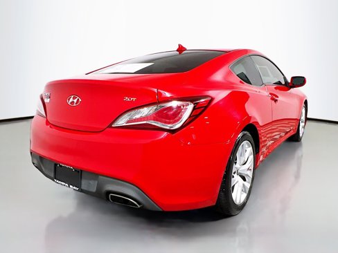 Used 2014 Hyundai Genesis 2.0T image 4