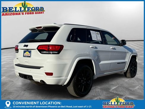 Used 2020 Jeep Grand Cherokee Altitude image 3